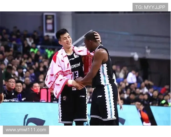 布朗谈球队信念：学习与成长助力球员提升表现